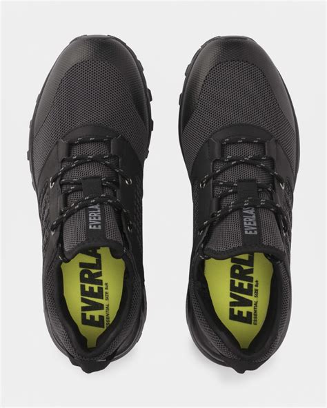 active everlast hiking shoes.